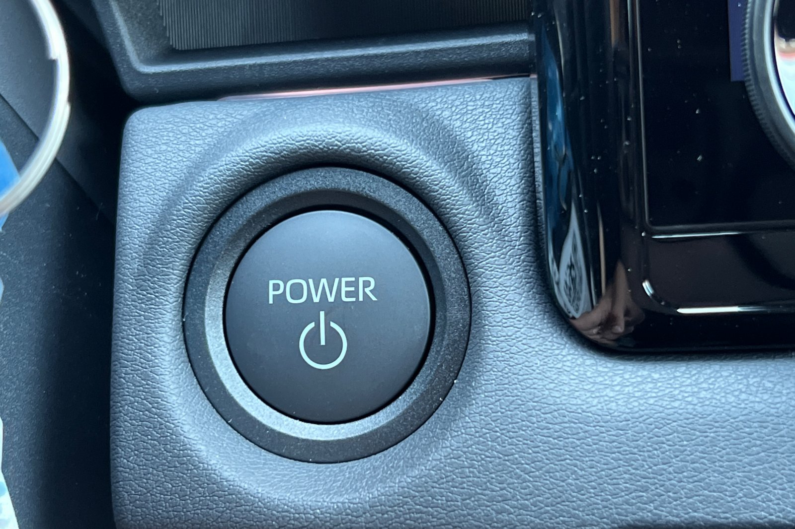 New 2026 Wind Chill Pearl Toyota SE image 20