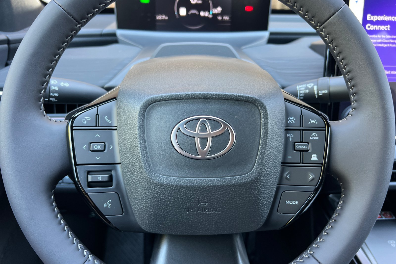 New 2026 Wind Chill Pearl Toyota SE image 21