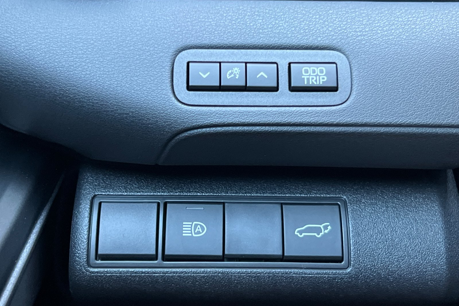 New 2026 Wind Chill Pearl Toyota SE image 29