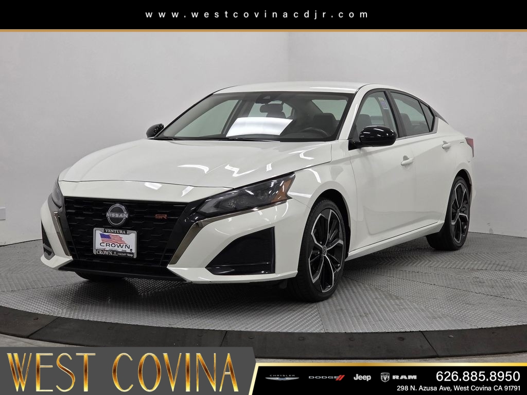 Used 2024 White Nissan 2.5 SR image 3