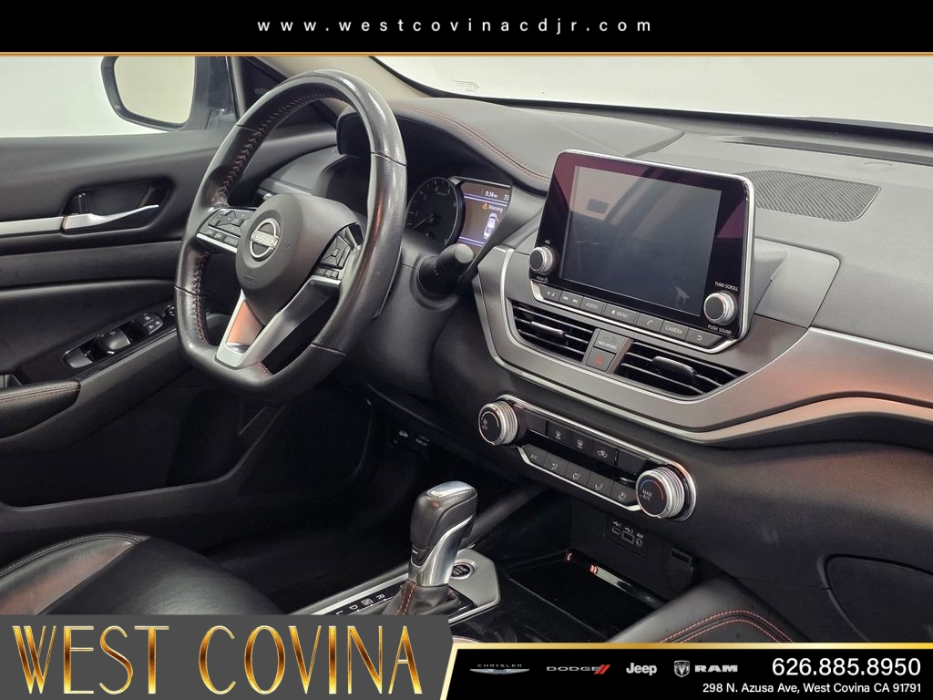 Used 2024 White Nissan 2.5 SR image 10