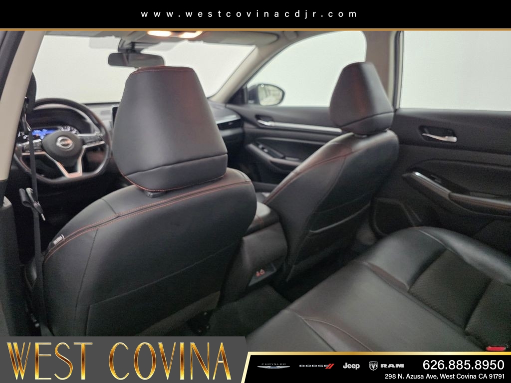 Used 2024 White Nissan 2.5 SR image 17
