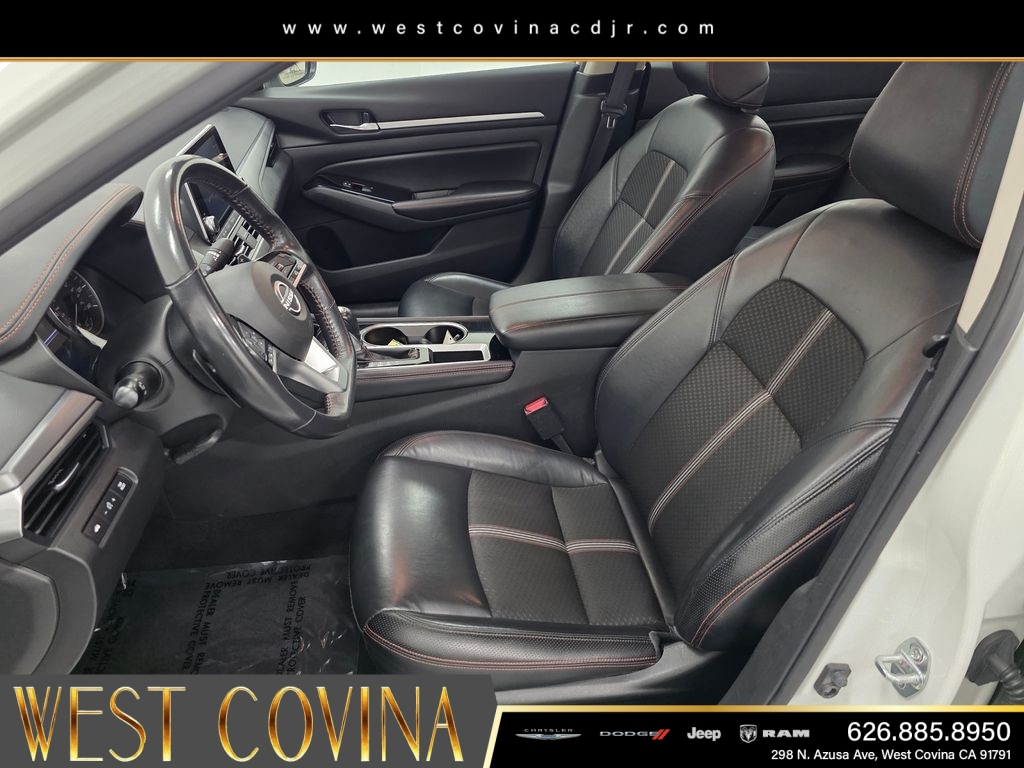 Used 2024 White Nissan 2.5 SR image 20