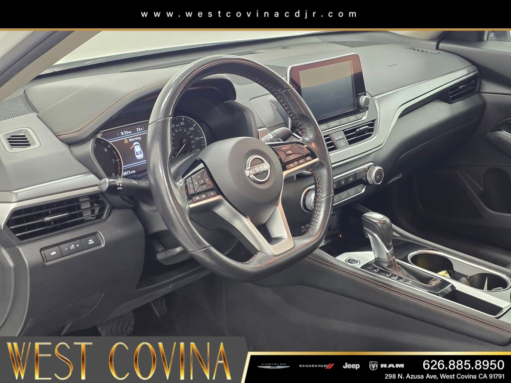 Used 2024 White Nissan 2.5 SR image 24