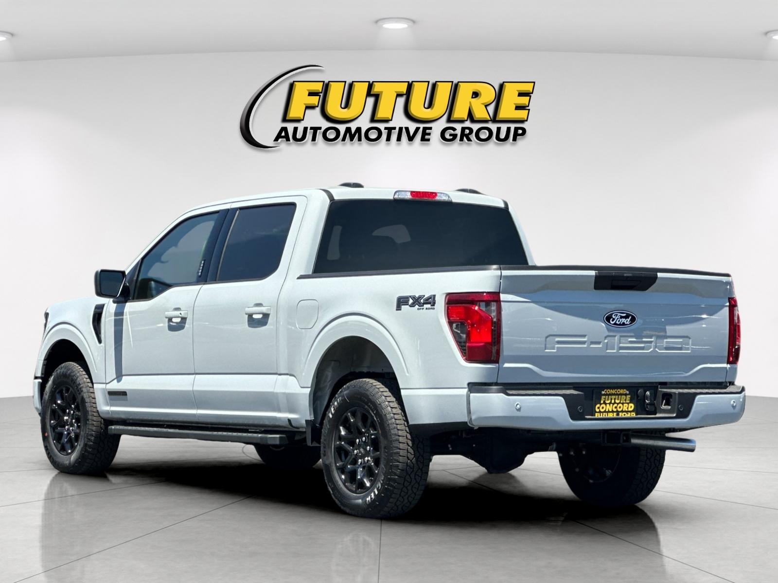 New 2026 Avalanche Ford XLT image 5