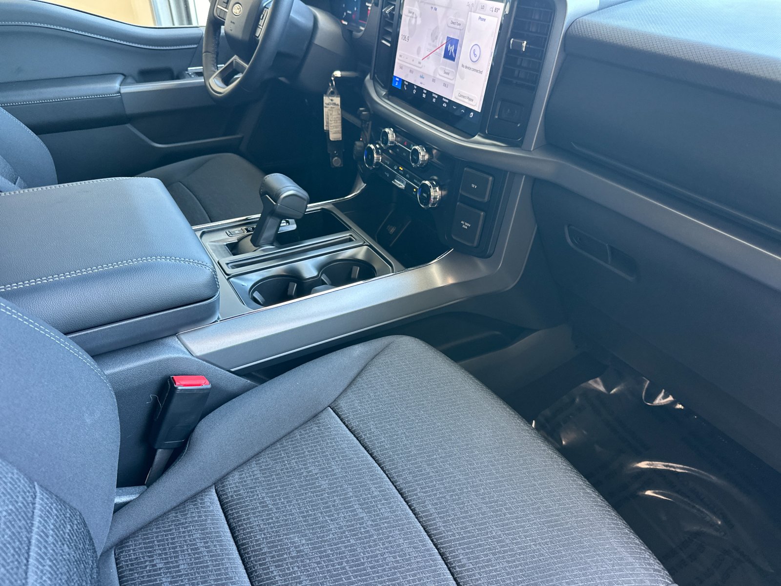 New 2026 Avalanche Ford XLT image 14