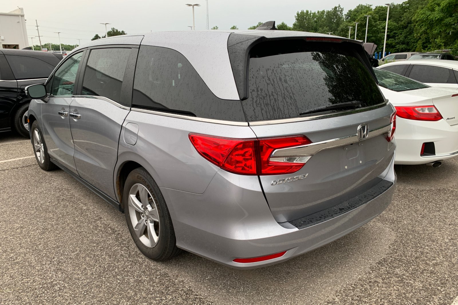 Certified Used 2018 Lunar Silver Metallic Honda EX-L image 3