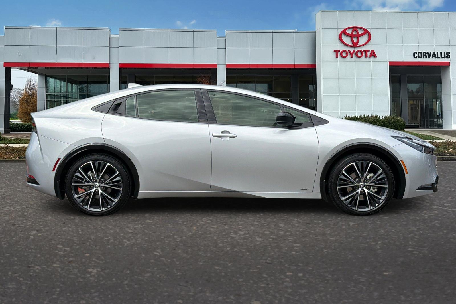 Certified Used 2024 Cutting Edge Toyota XLE image 3