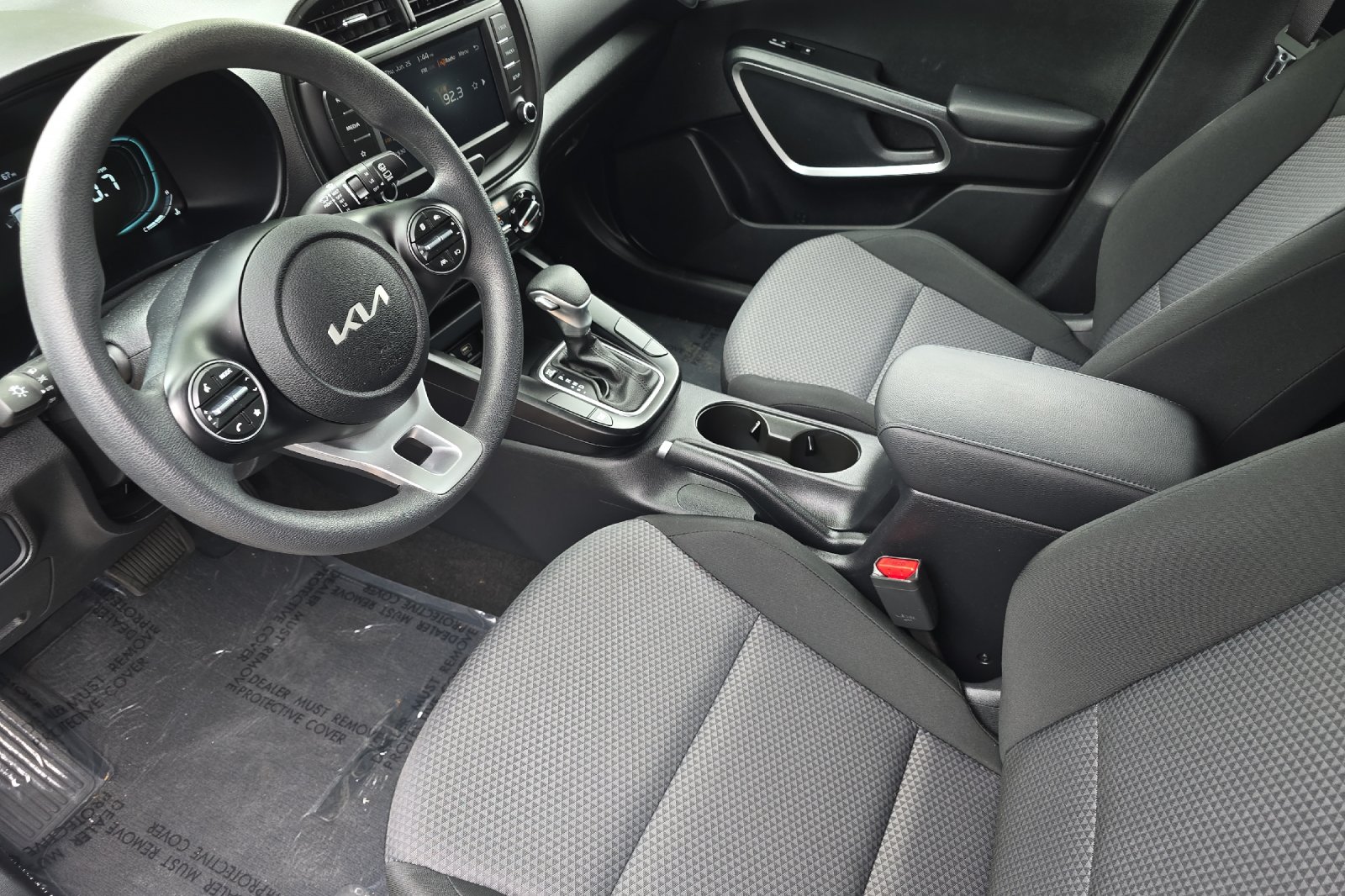 2025 Kia Soul LX - Photo 10
