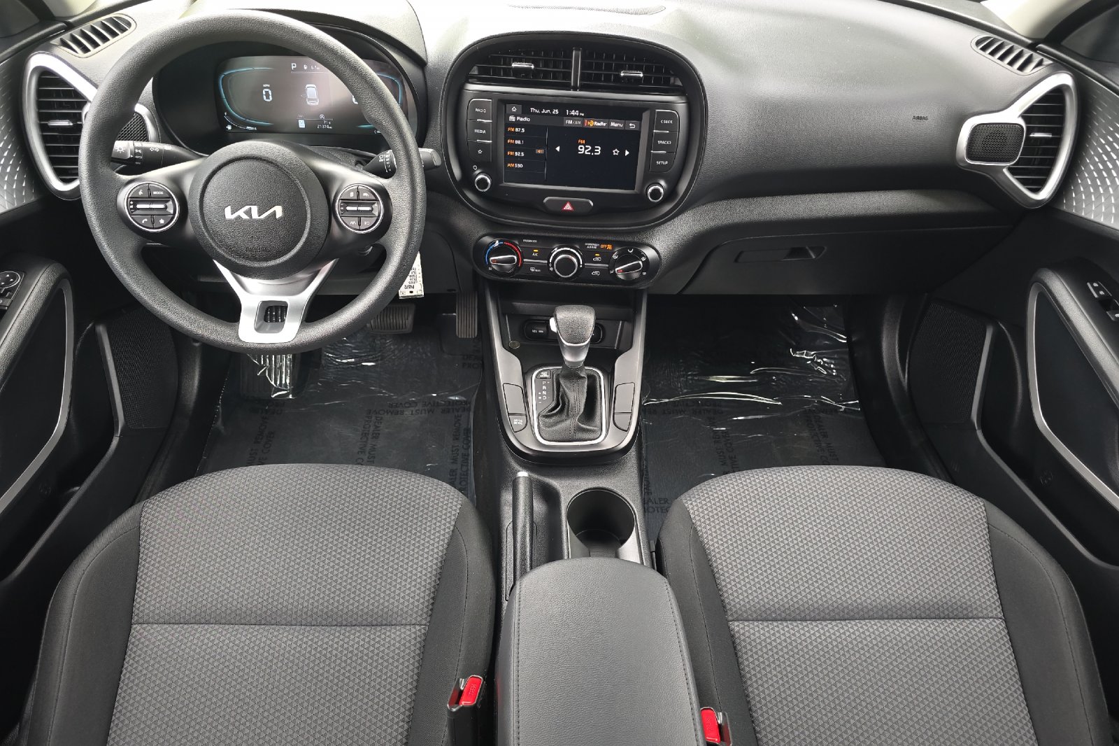2025 Kia Soul LX - Photo 13