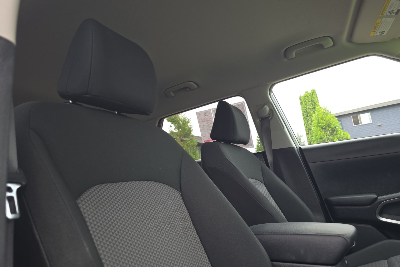 2025 Kia Soul LX - Photo 16