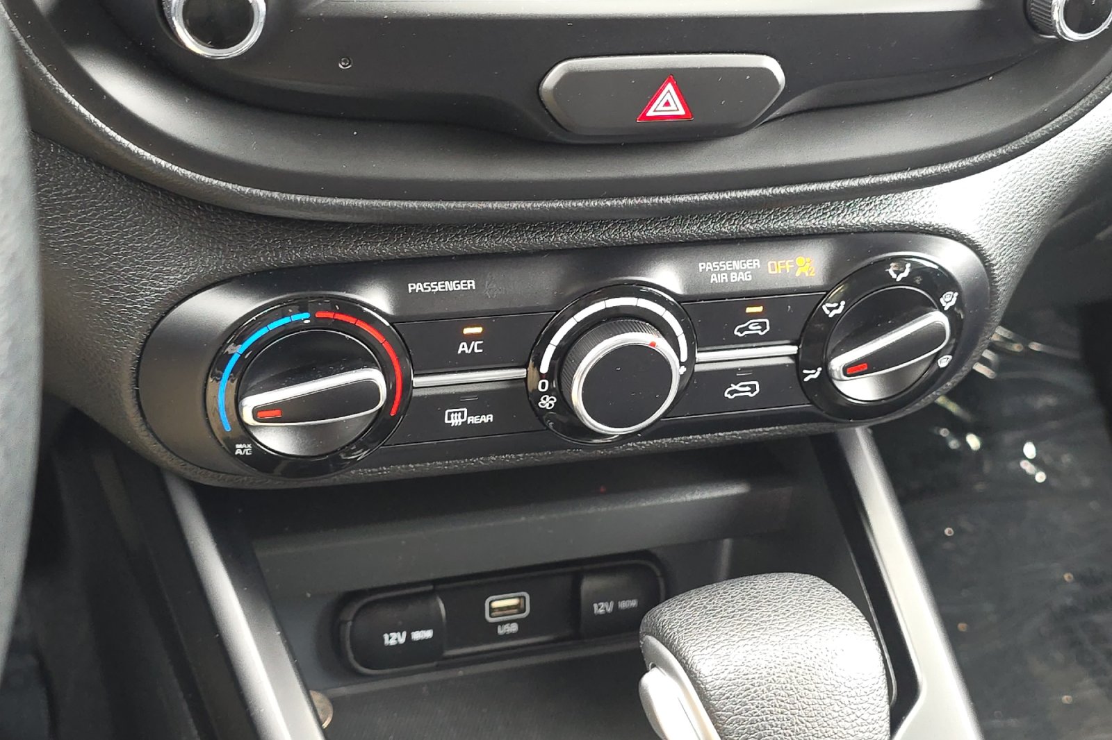 2025 Kia Soul LX - Photo 19
