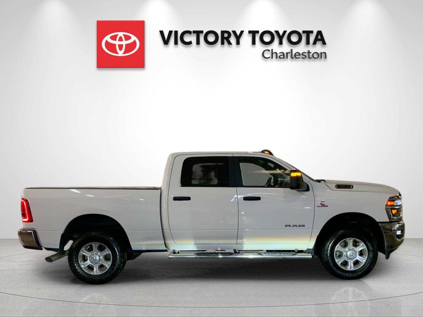 Used 2025 White Ram Big Horn image 6