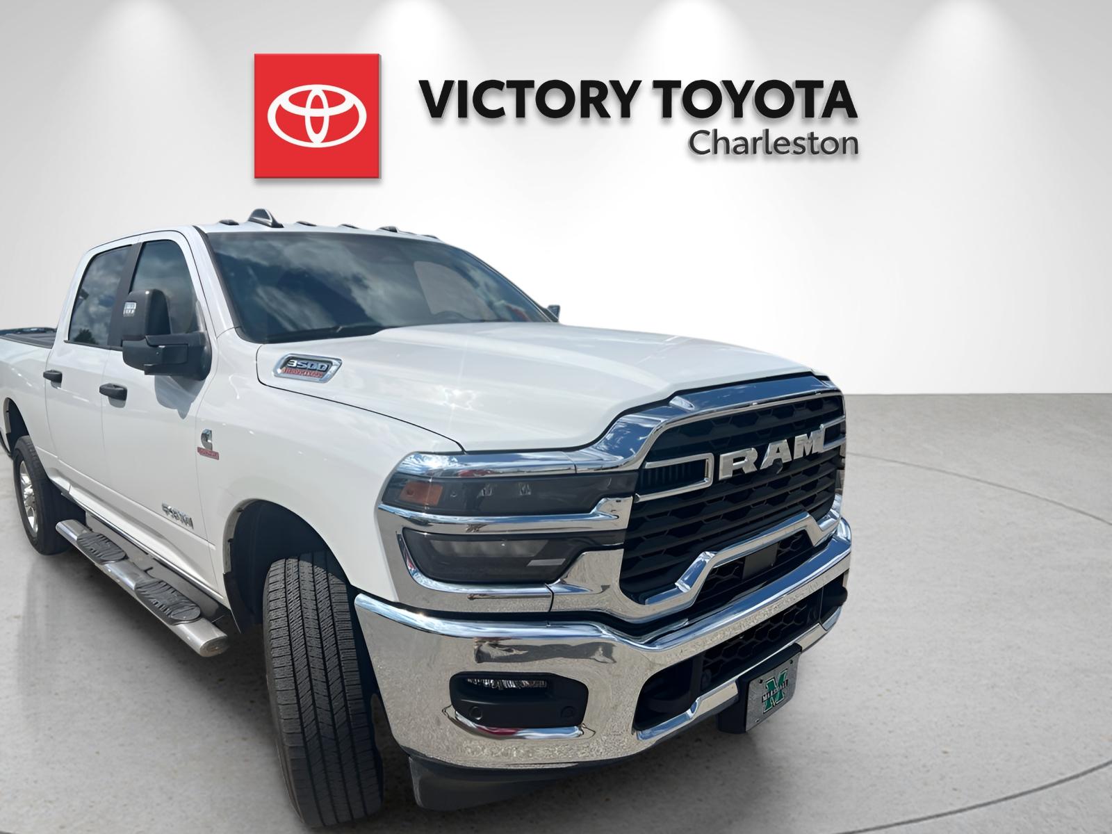 Used 2025 White Ram Big Horn image 5