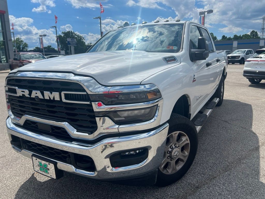Used 2025 White Ram Big Horn image 9