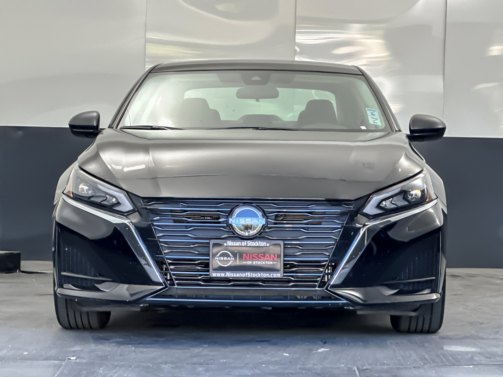 Used 2025 Black Nissan 2.5 S image 8