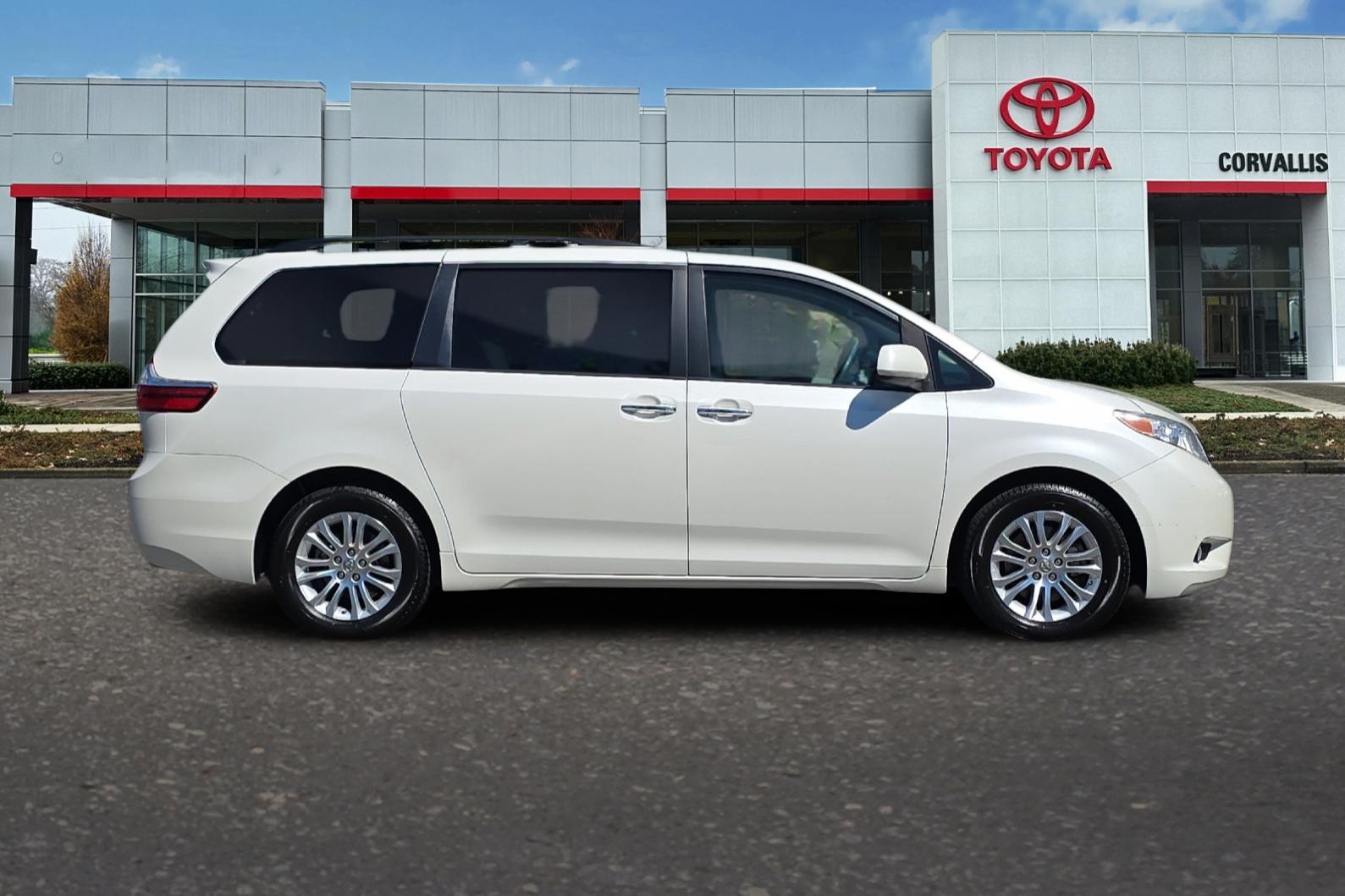 Certified Used 2017 Blizzard Pearl Toyota XLE image 3