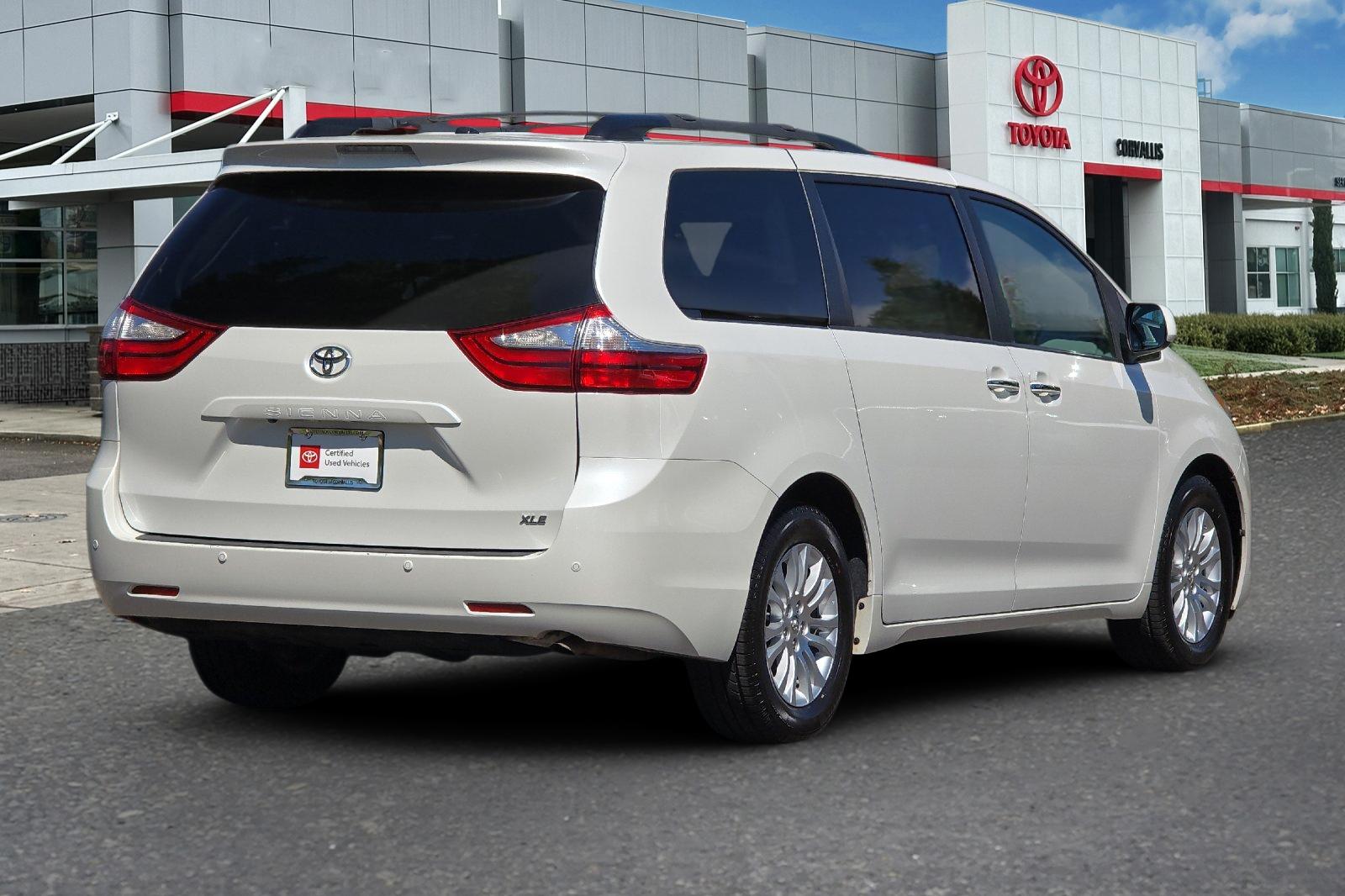 Certified Used 2017 Blizzard Pearl Toyota XLE image 4