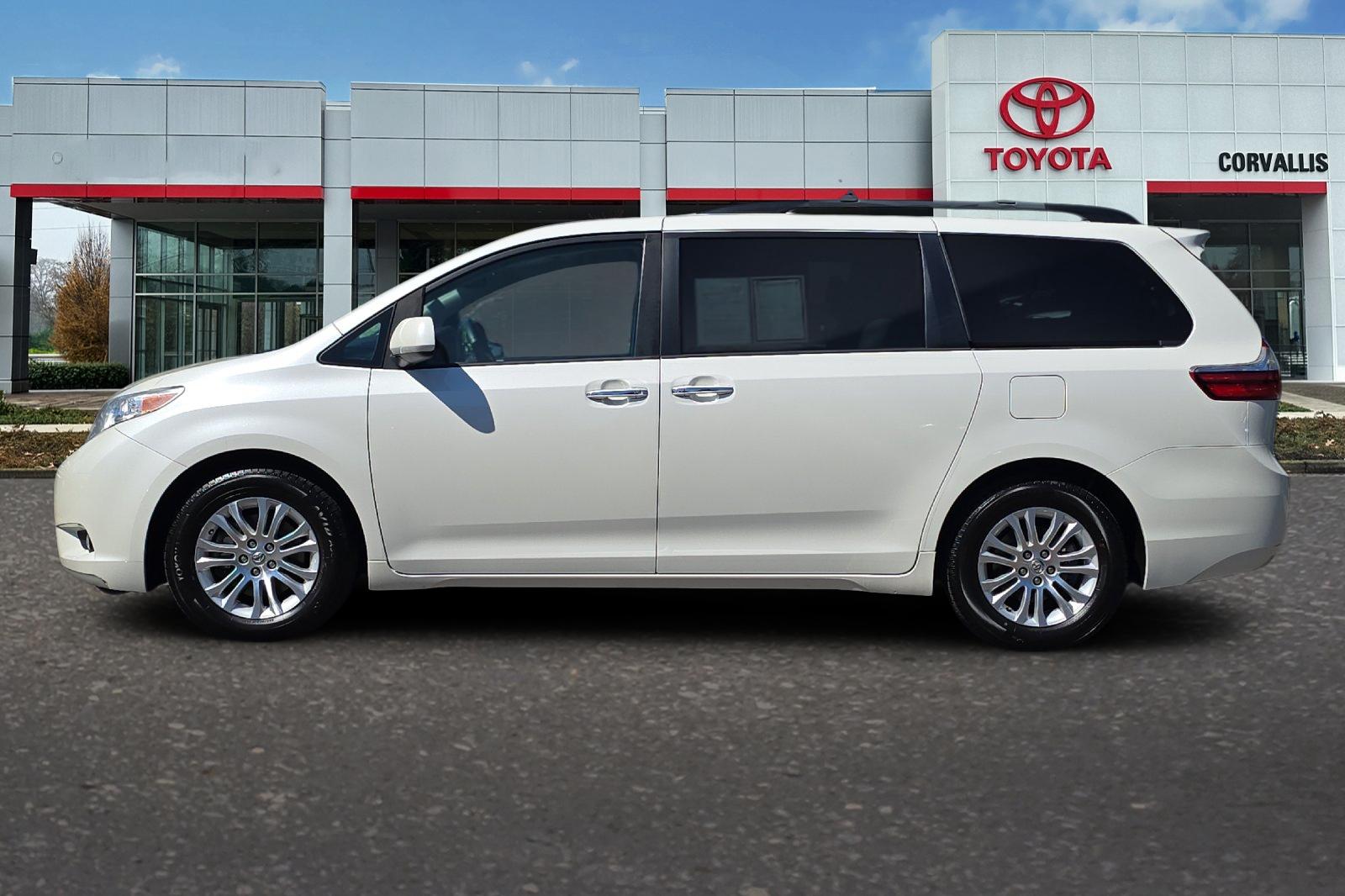 Certified Used 2017 Blizzard Pearl Toyota XLE image 7