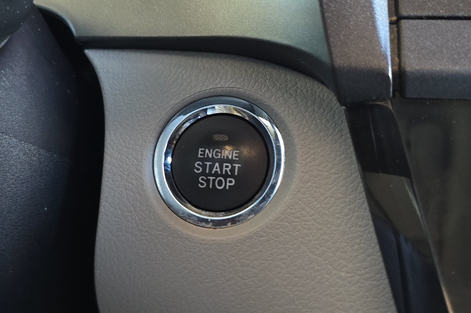 Certified Used 2017 Blizzard Pearl Toyota XLE image 24