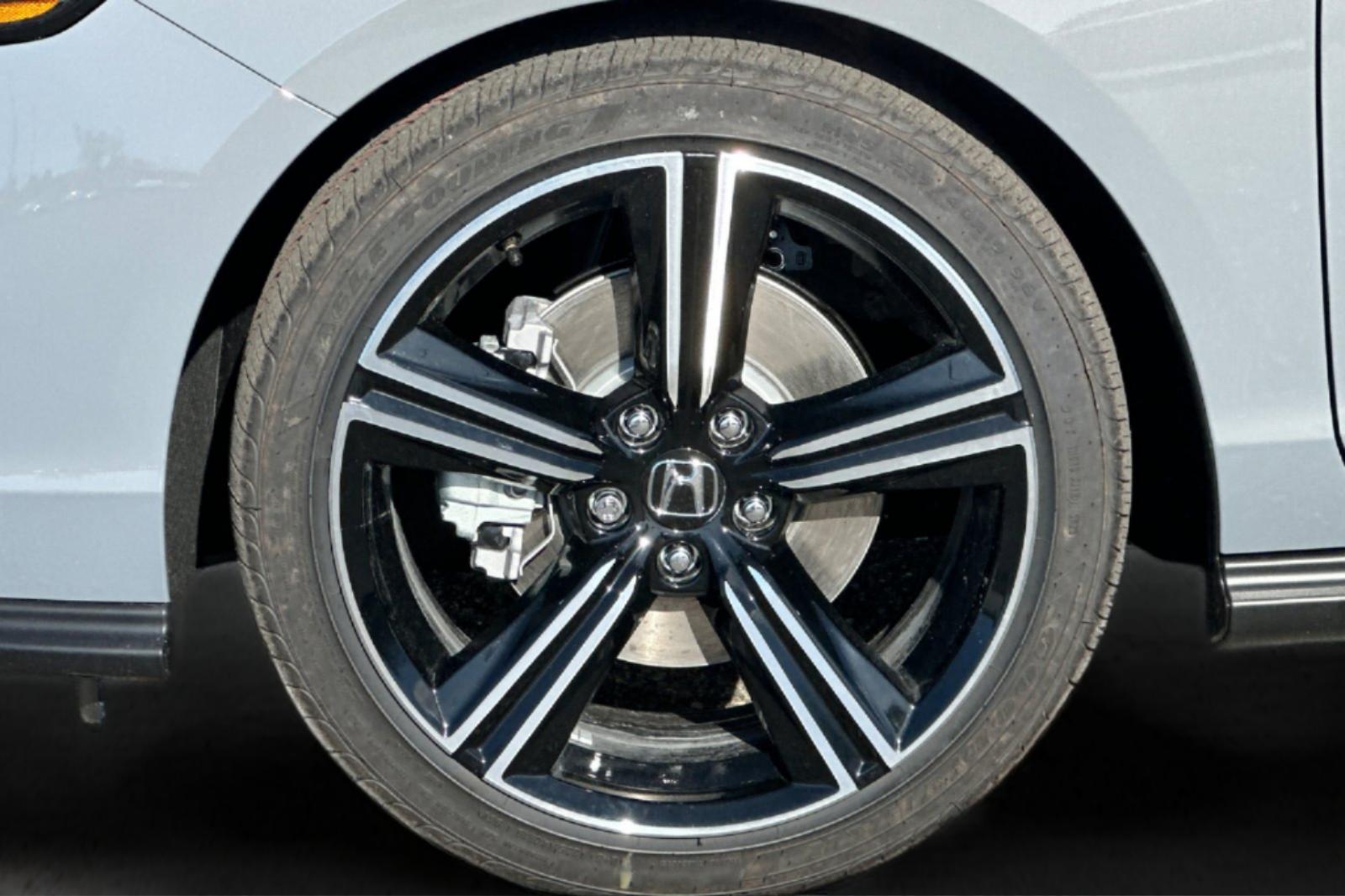 New 2026 Urban Gray Pearl Honda Sport image 31