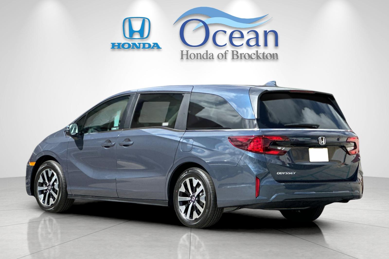 New 2026 Smoke Blue Pearl Honda EX-L image 3
