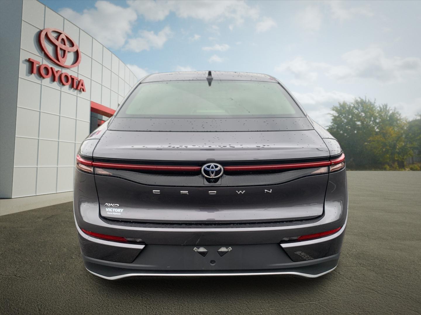 Used 2023 Gray Toyota XLE image 4