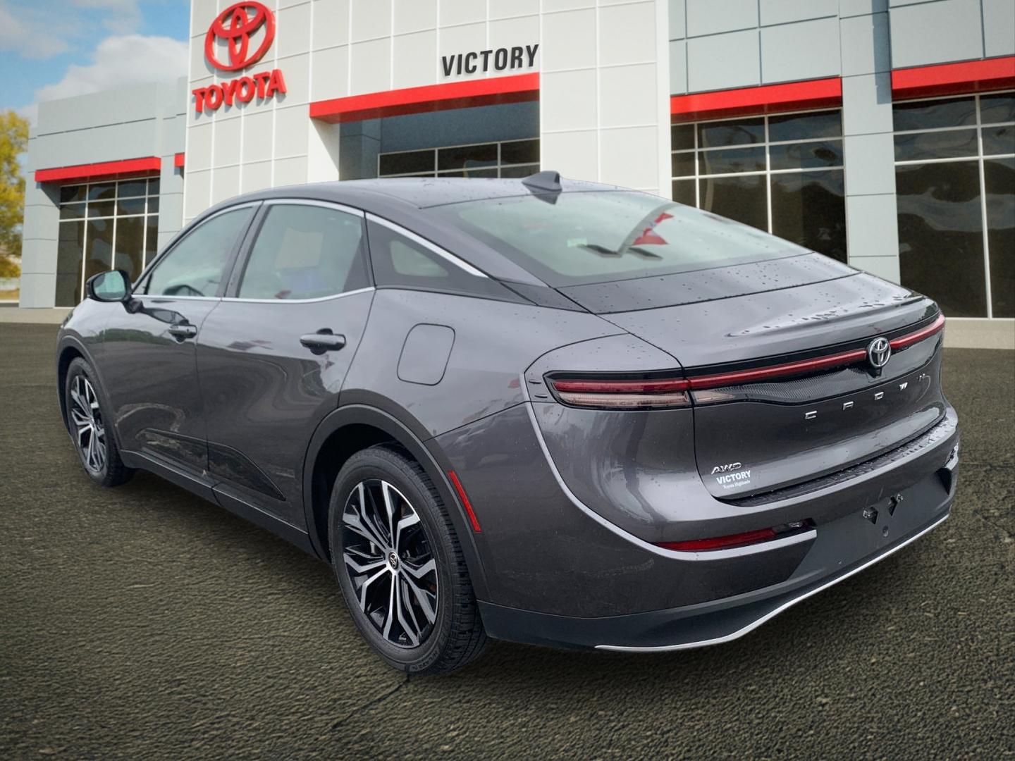 Used 2023 Gray Toyota XLE image 5
