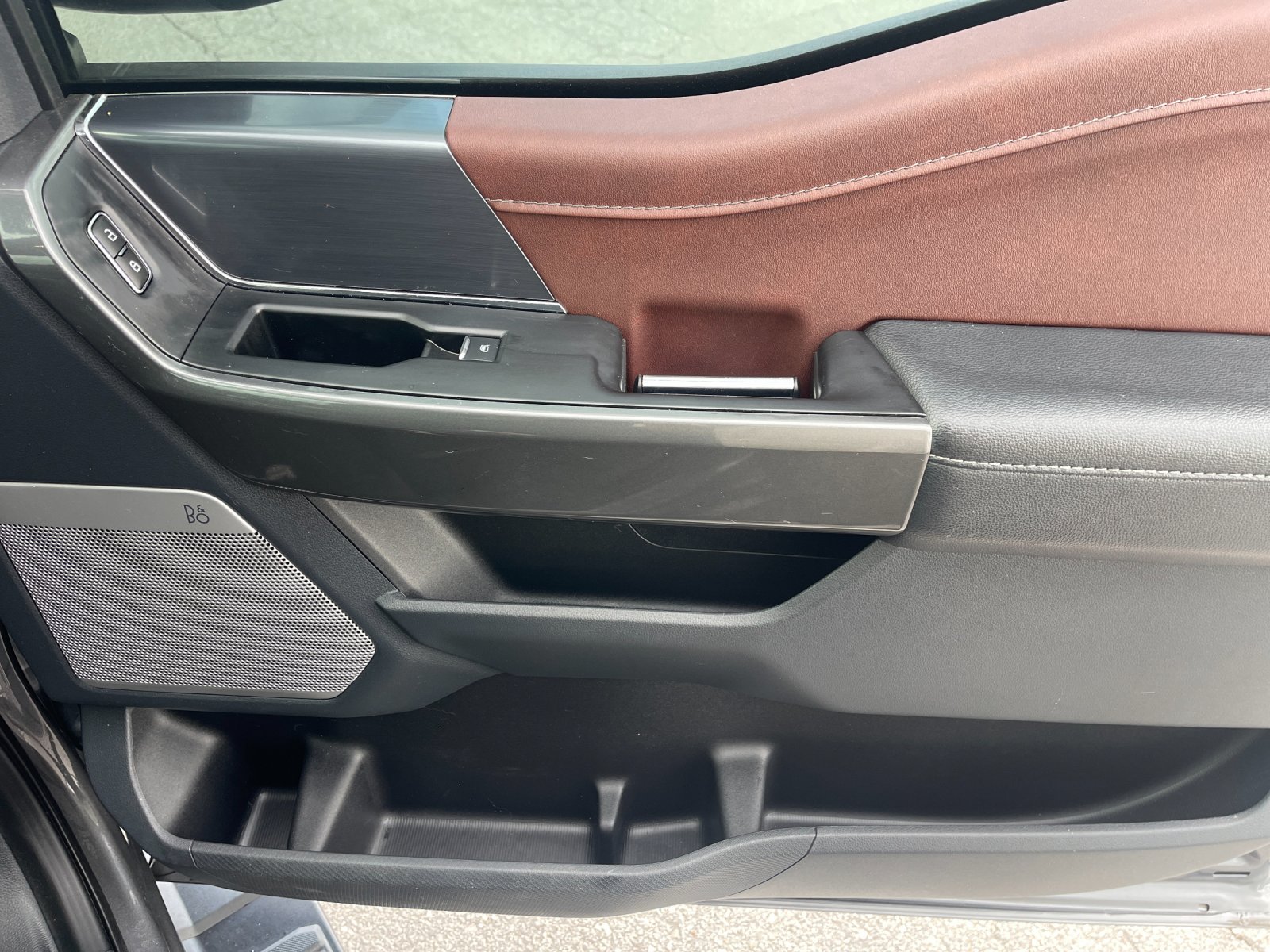 Used 2023 Gray Ford Lariat image 18