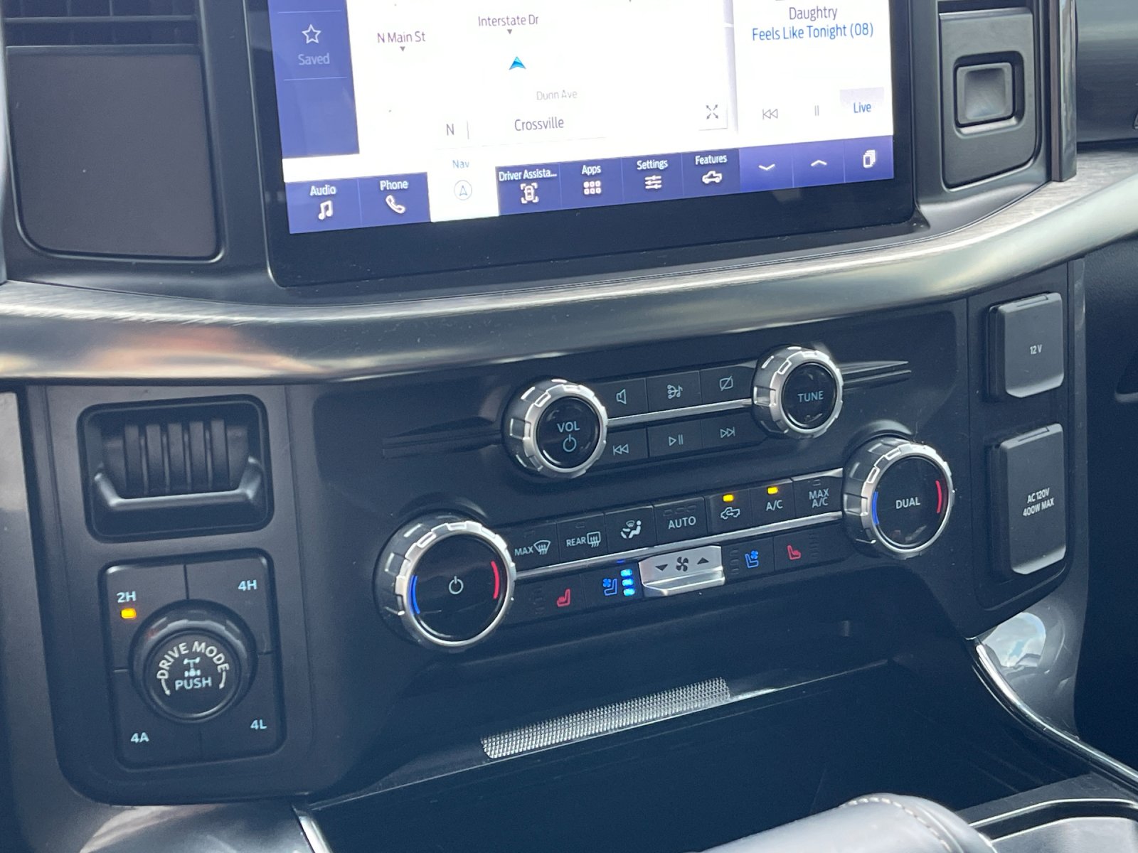 Used 2023 Gray Ford Lariat image 22