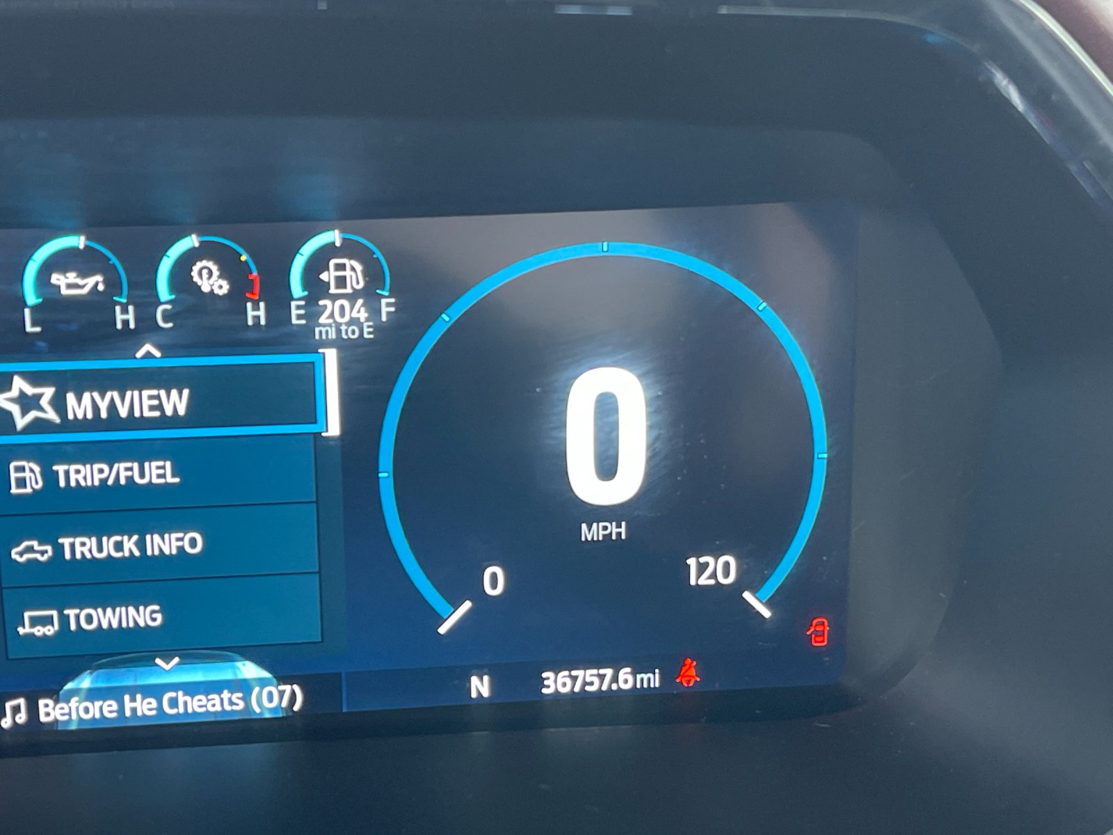 Used 2023 Gray Ford Lariat image 29