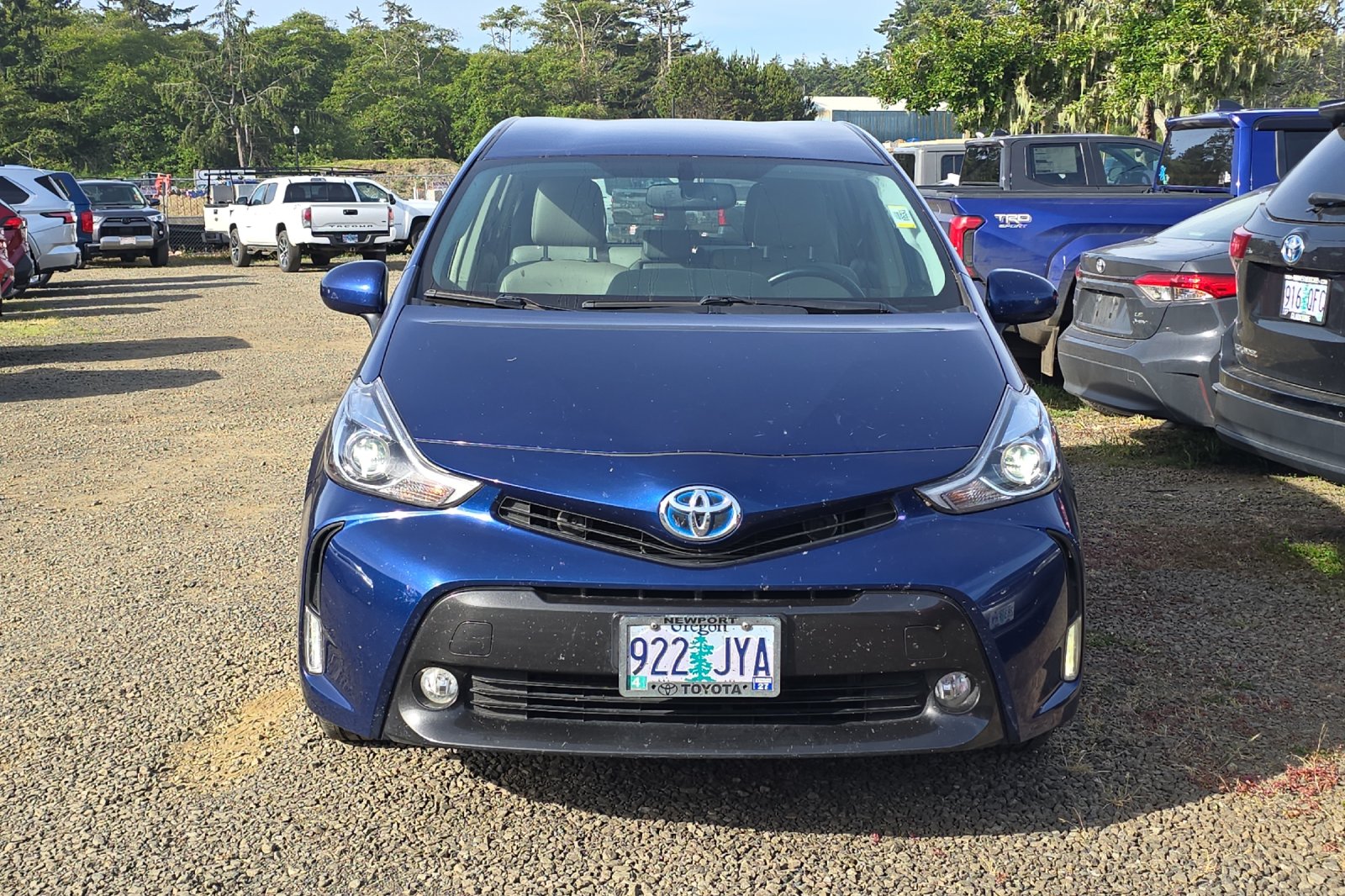 Used 2017 Blue Toyota Five image 3