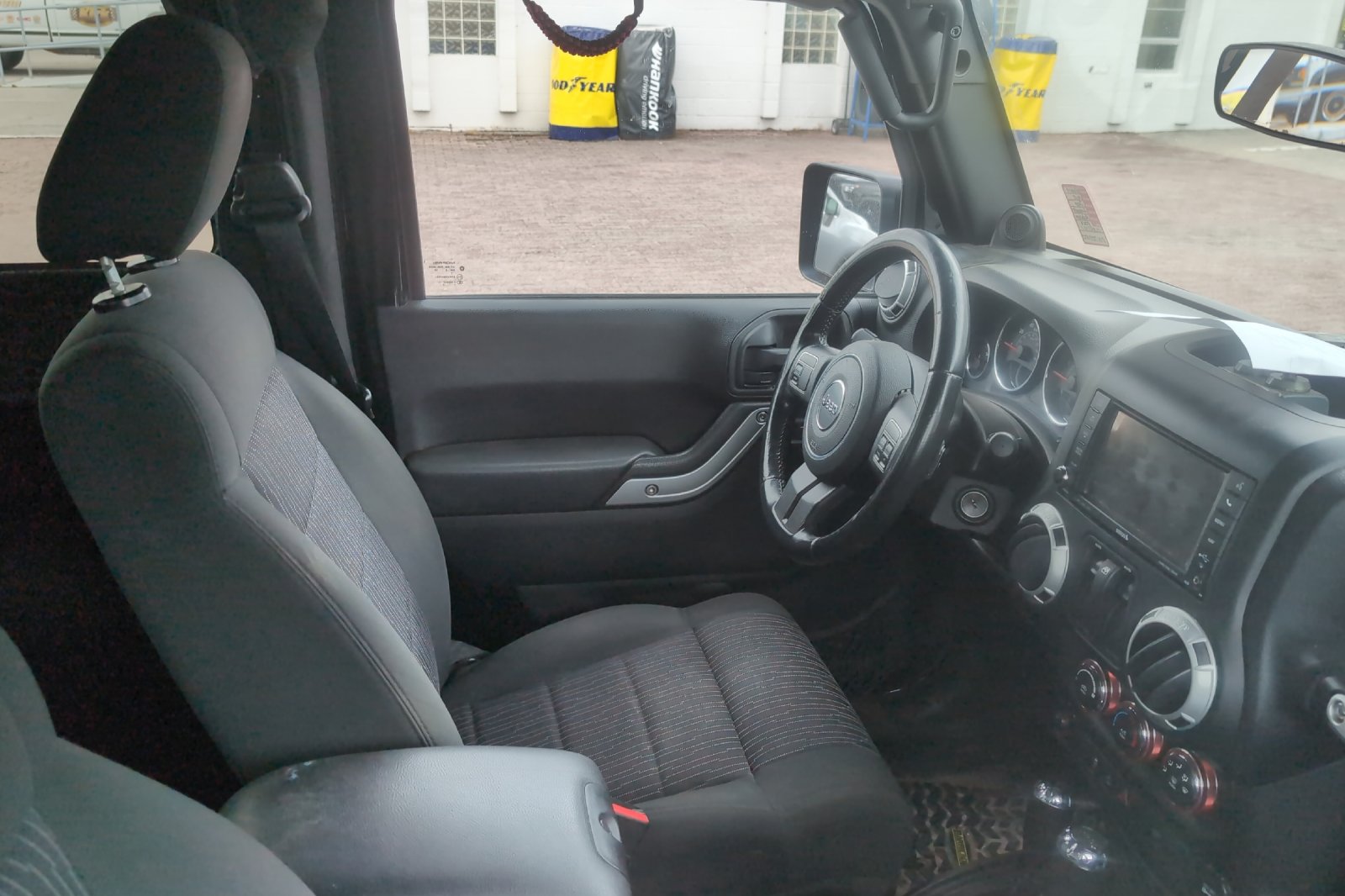 Used 2012 Black Jeep Rubicon image 5