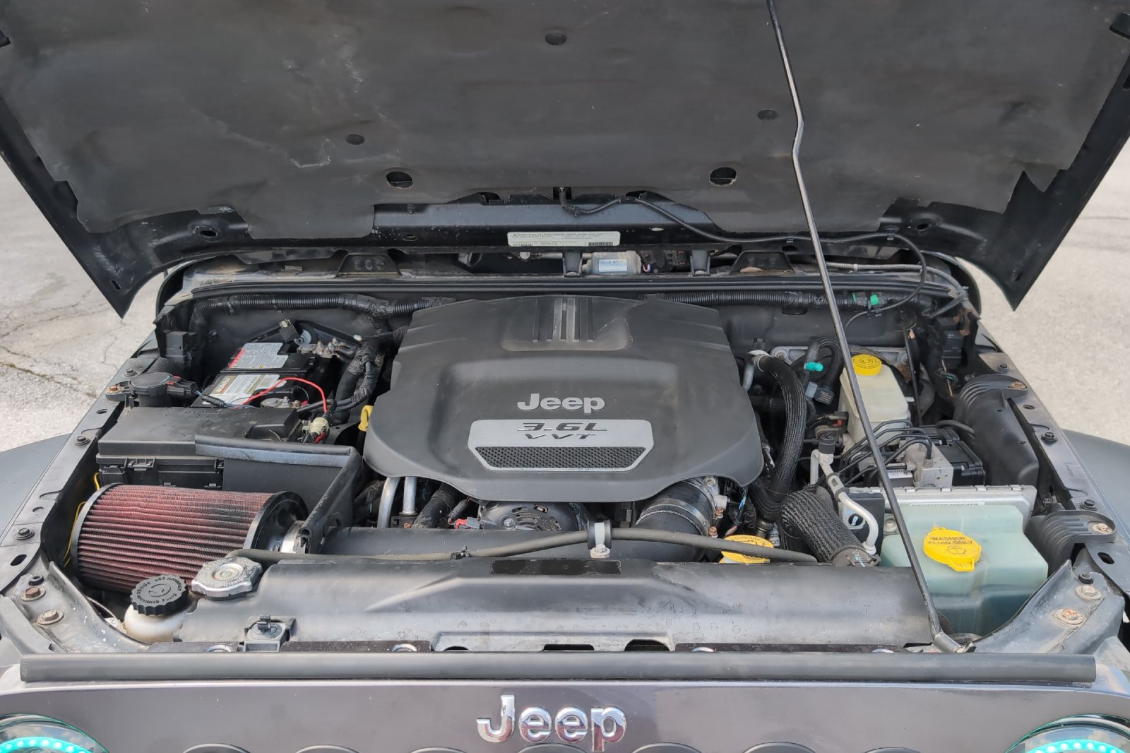 Used 2012 Black Jeep Rubicon image 25