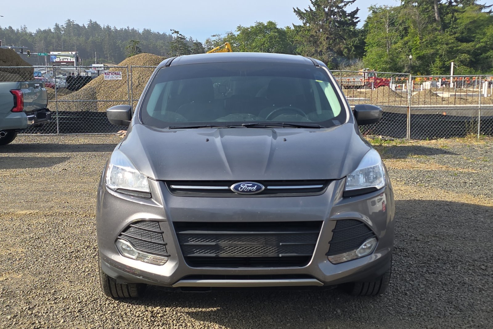 Used 2014 Gray Ford SE image 3