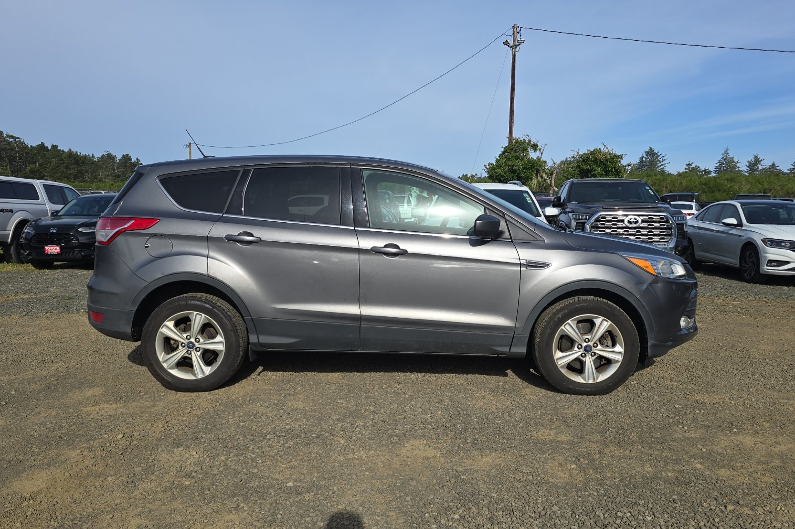 Used 2014 Gray Ford SE image 4