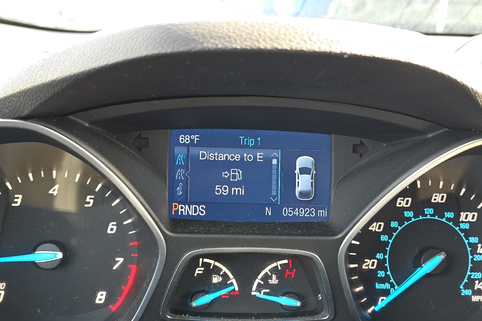 Used 2014 Gray Ford SE image 11