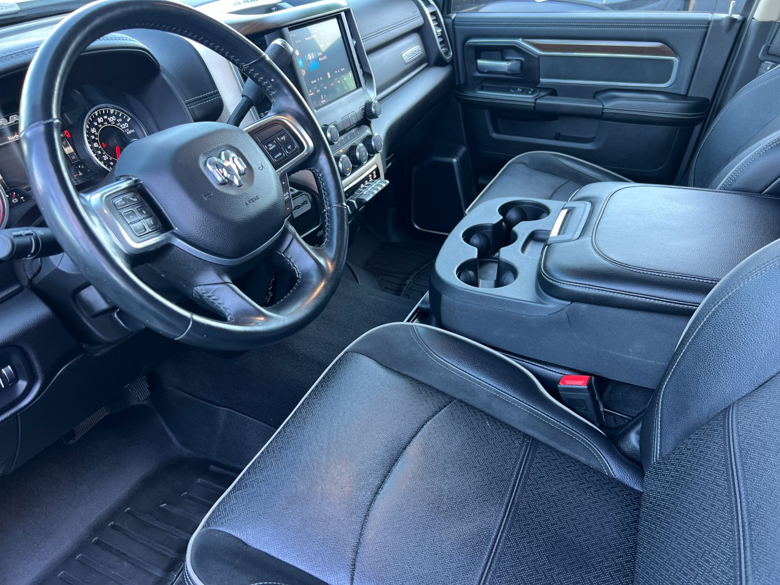Used 2022 White Ram Laramie image 9