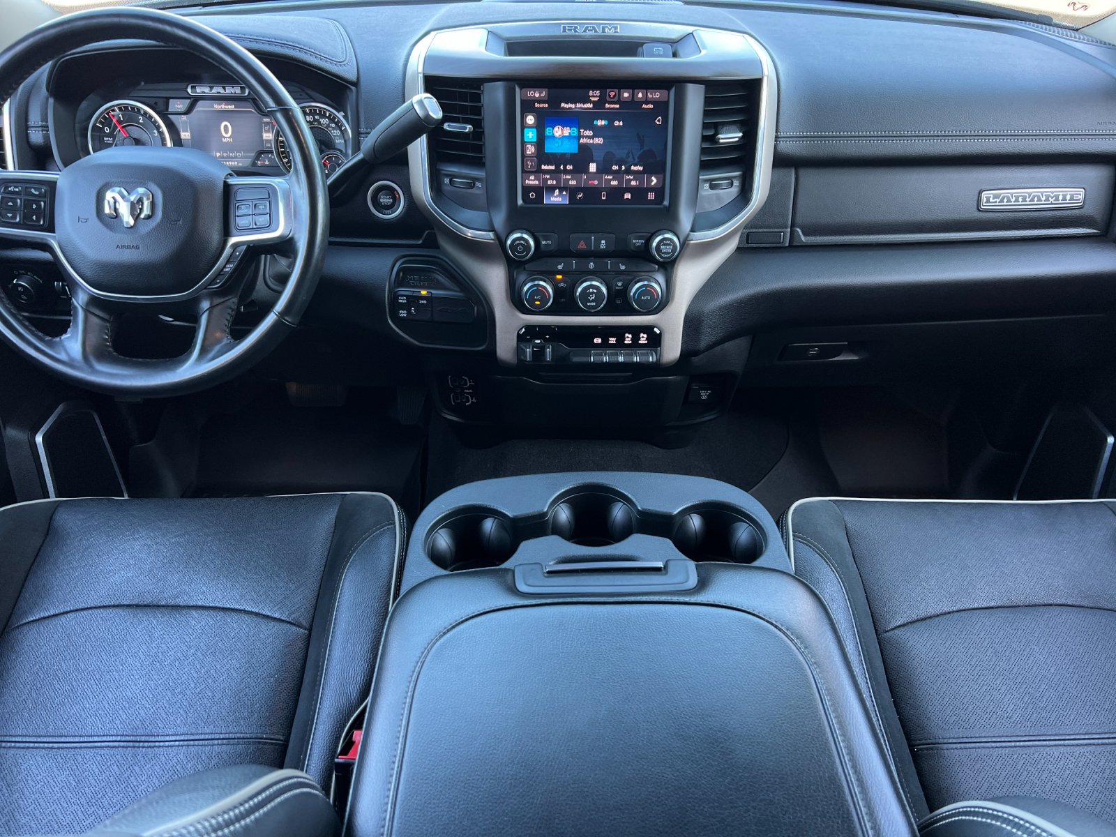 Used 2022 White Ram Laramie image 12