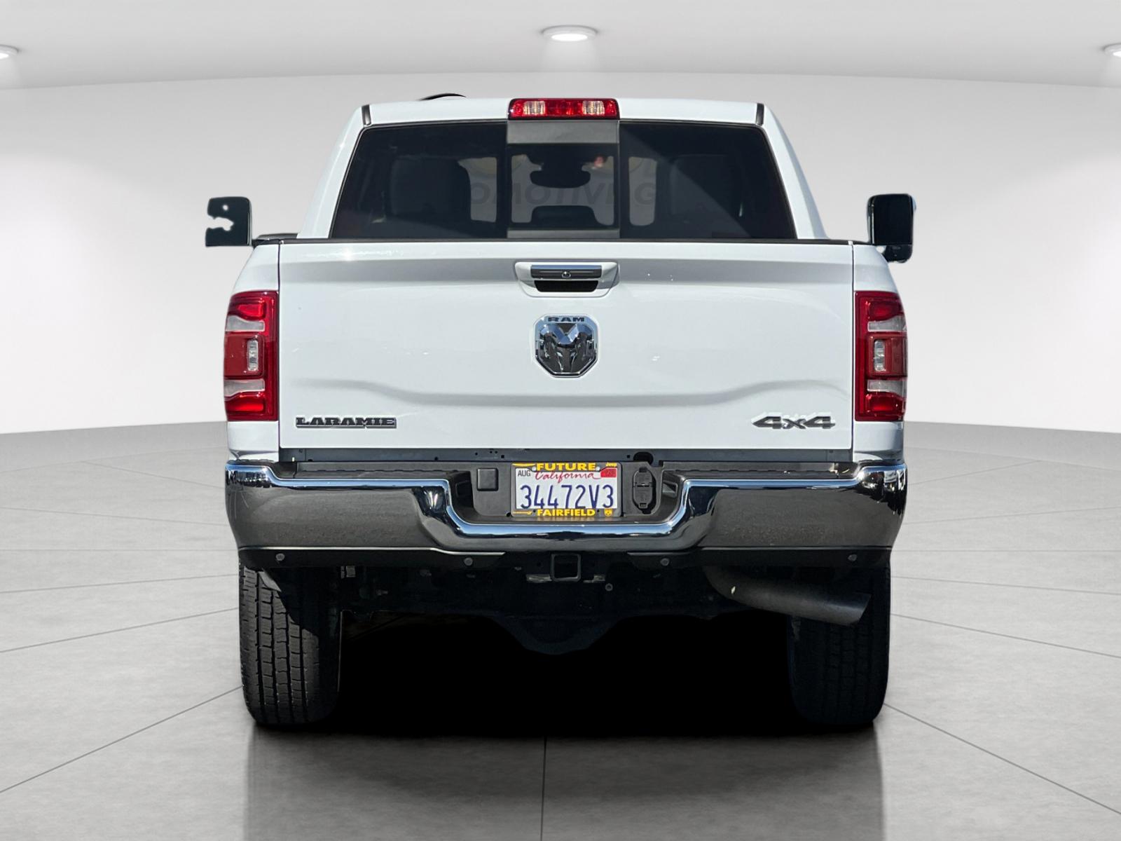 Used 2022 White Ram Laramie image 4