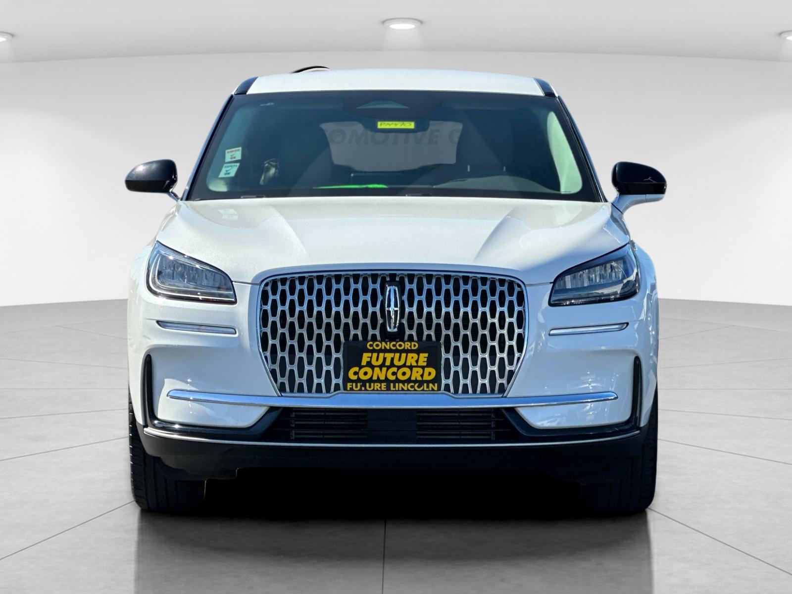 Used 2023 White Lincoln Standard image 8
