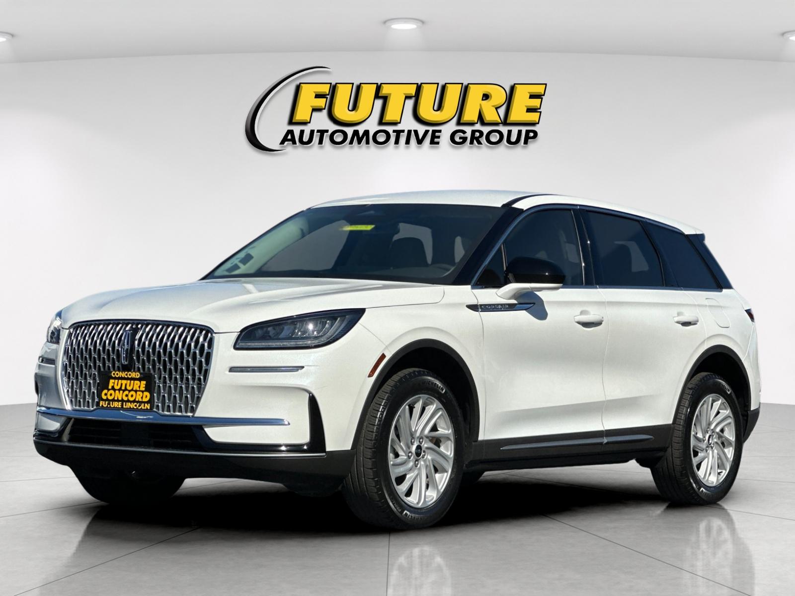Used 2023 White Lincoln Standard image 7