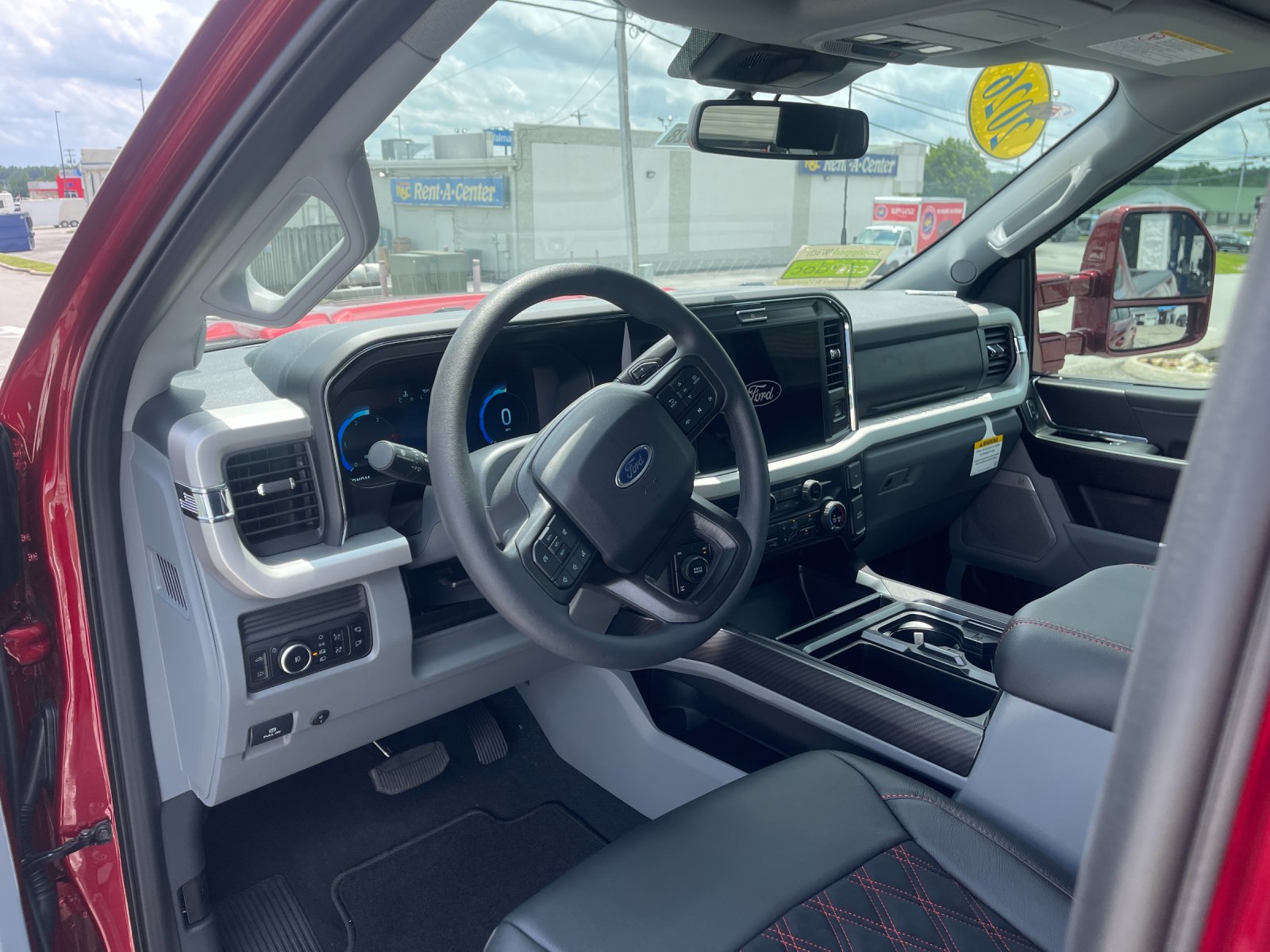 New 2026 Ruby Red Metallic Tinted Clearcoat Ford XLT image 9