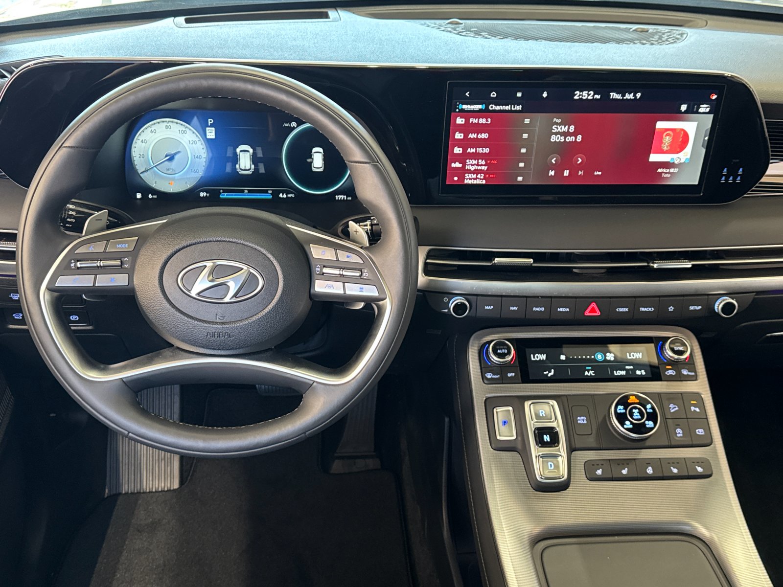 Used 2025 Silver Hyundai Calligraphy image 13