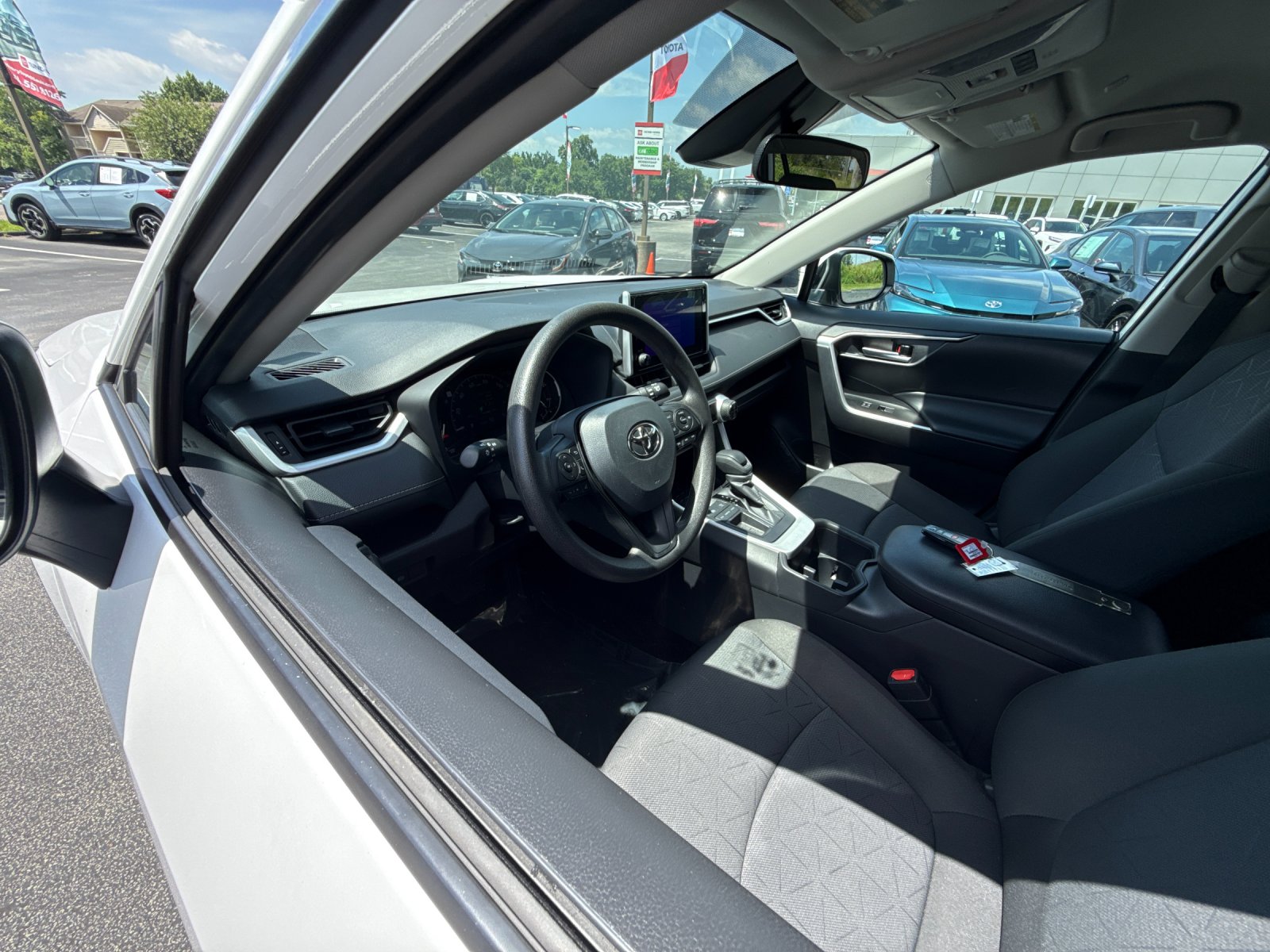Used 2025 White Toyota XLE image 10