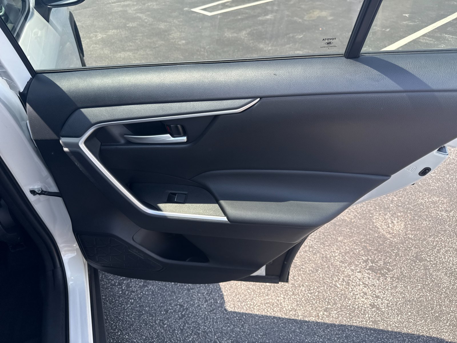 Used 2025 White Toyota XLE image 24