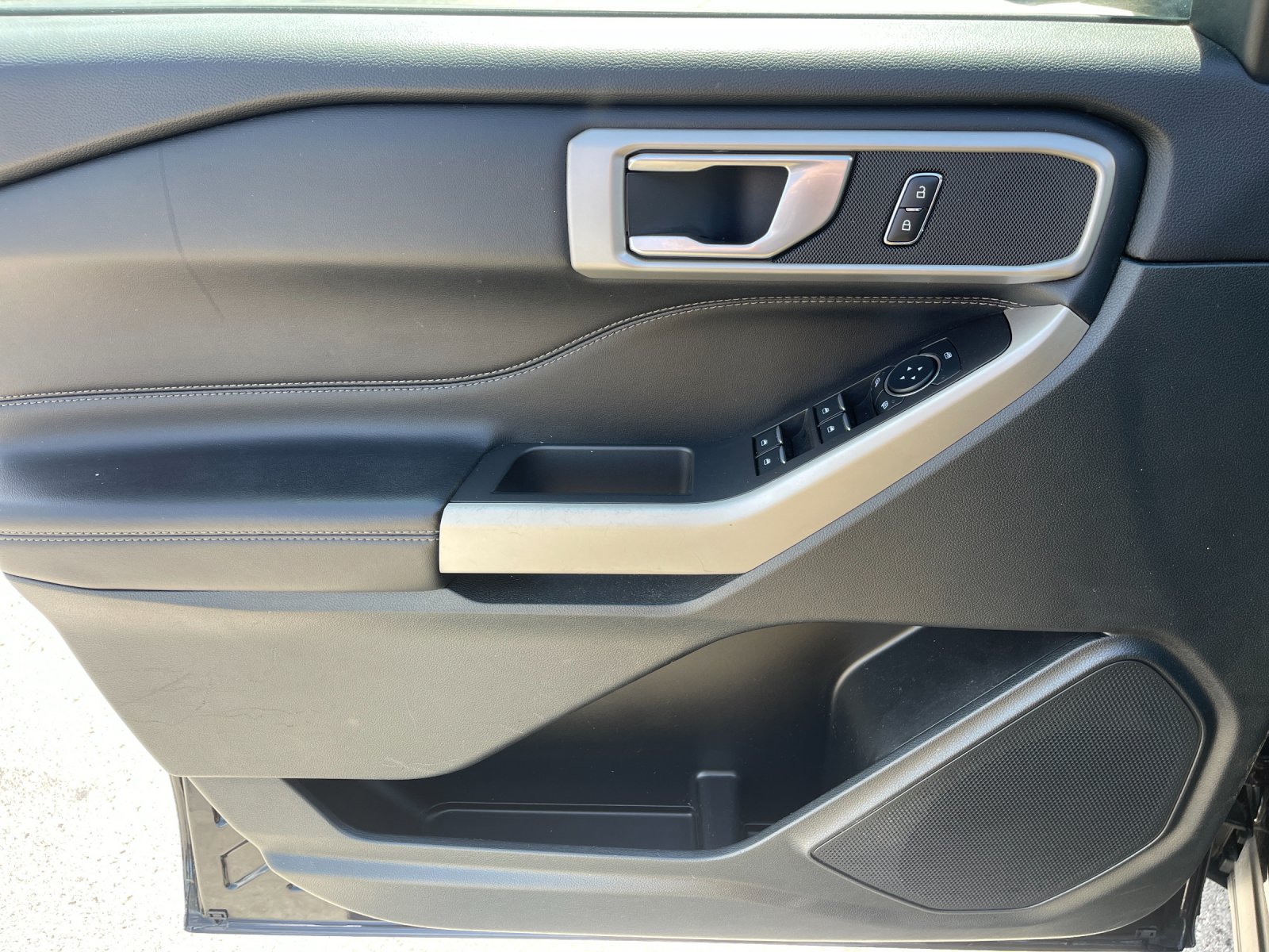 Used 2023 Black Ford XLT image 12