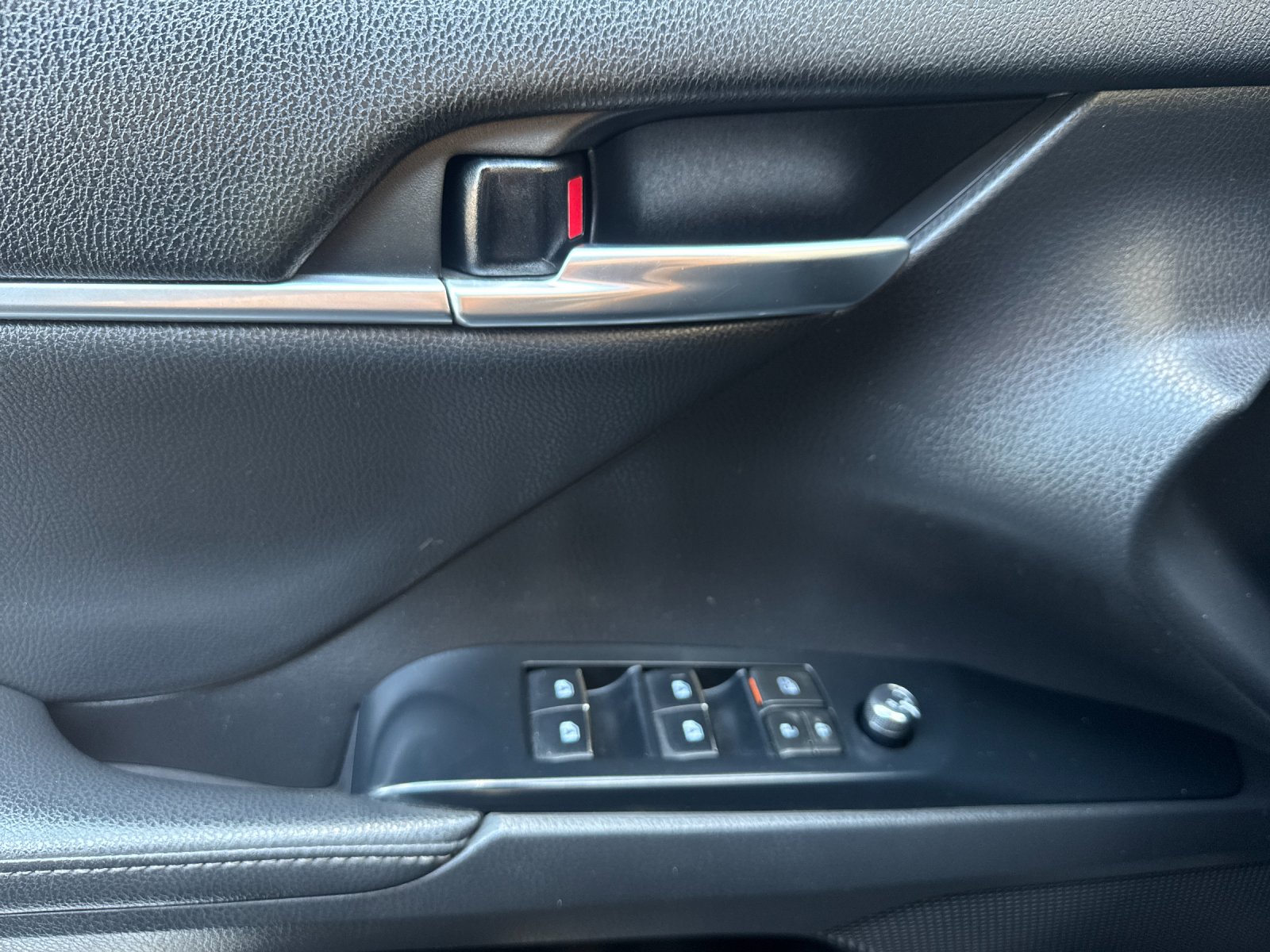 Used 2020 Silver Toyota XSE image 10