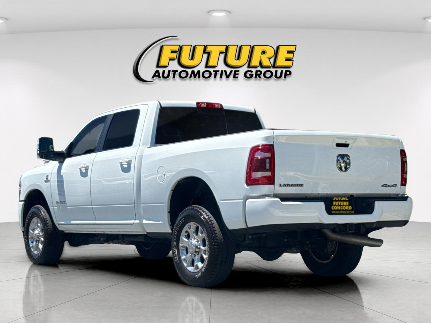 Used 2024 White Ram Laramie image 6