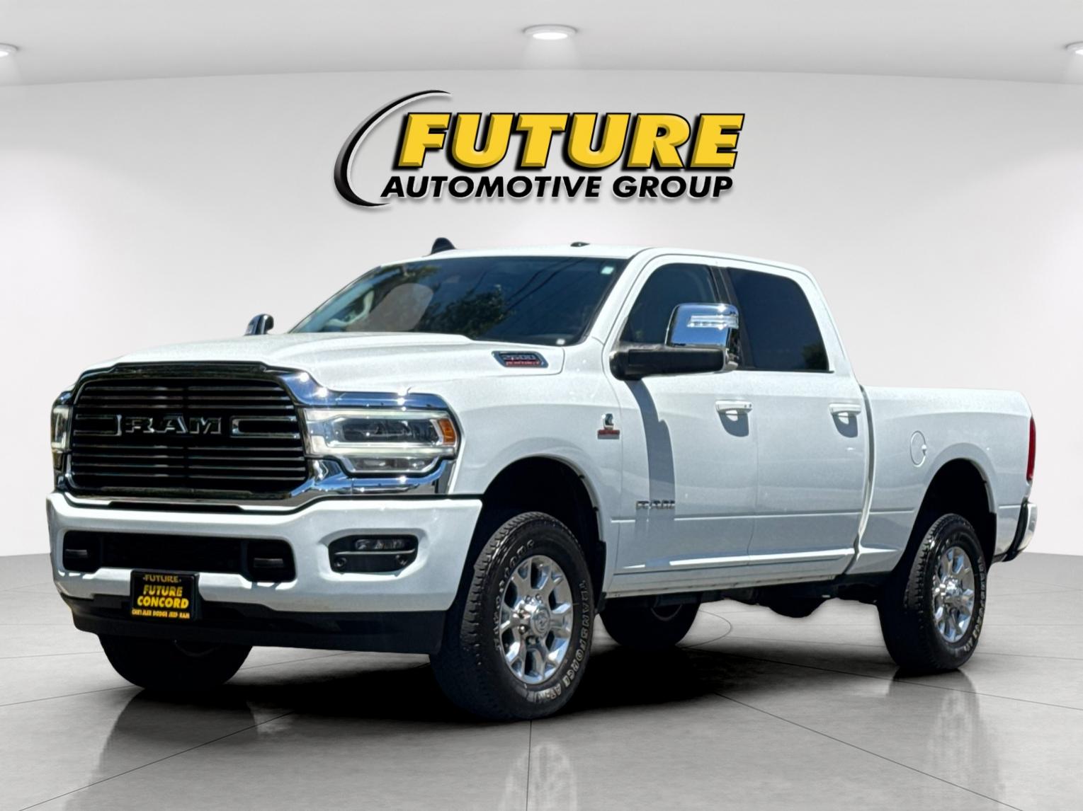 Used 2024 White Ram Laramie image 8